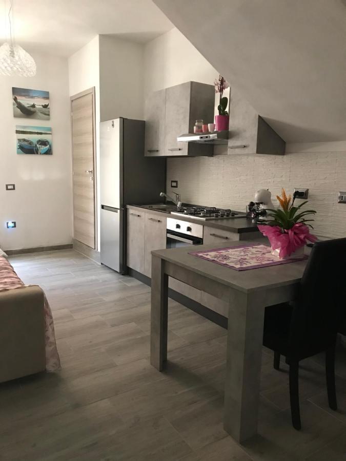 Bella'S House Apartment Кастелсардо Екстериор снимка